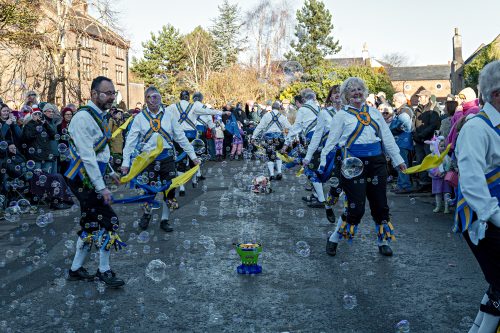 Boxing Day 2025, Mersey Morris dancing with bubbles